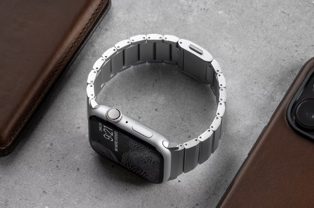 Correa metálica aluminio Nomad Aluminium Band Apple Watch 45/49 mm plata